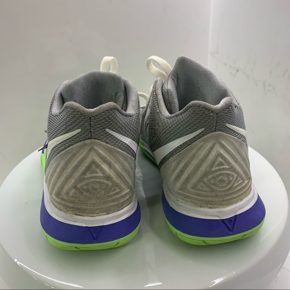 Nike Kyrie 5 Wolf Grey Lime Blast size 3.5 youth - Picture 11 of 13